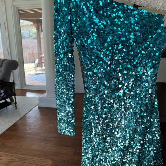 SHERRI HILL /ombré, one shoulder, sparkly dress/ size 00 (fits like 2) - Picture 5 of 6